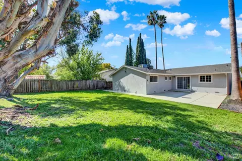 Exterior - 630 Mini Dr, Vallejo, CA 94589 photo 5 of 7