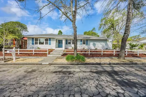 2443 Cactus Ave, Santa Rosa, CA 95405