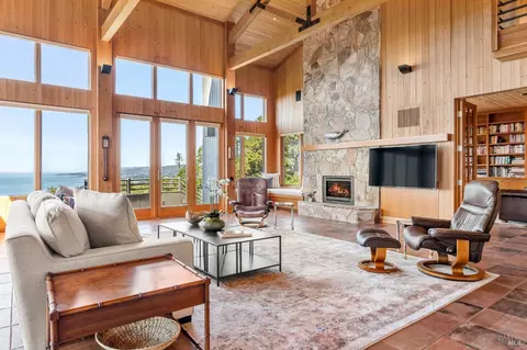 Living - 35124 Crows Nest Dr, The Sea Ranch, CA 95497 photo 3 of 7
