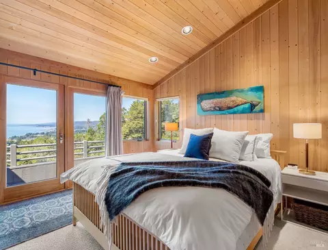 Bedroom - 35124 Crows Nest Dr, The Sea Ranch, CA 95497 photo 7 of 9