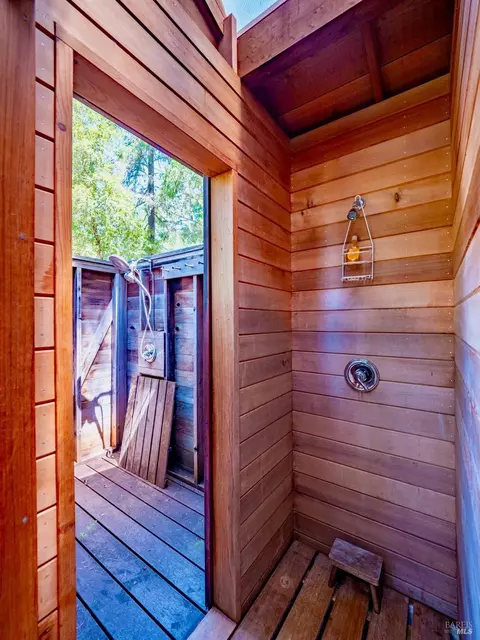 Bath - 10951 Big Meadow Rd, Philo, CA 95466 photo 6 of 6