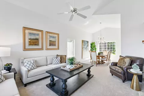582 Primrose Ln, Benicia, CA 94510