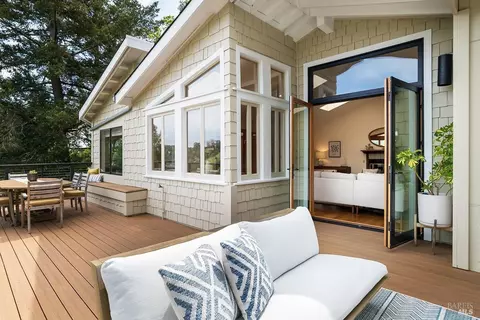 35 Berry Trl, Fairfax, CA 94930