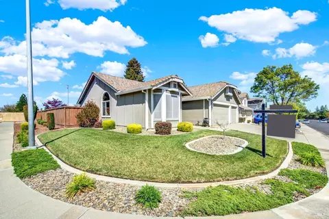 201 Lighthouse Way, Vacaville, CA 95688