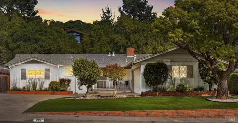 224 Knight Dr, San Rafael, CA 94901