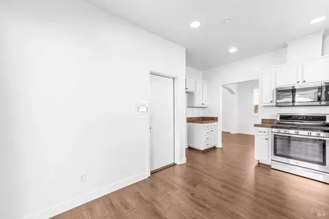 Entry Way - 706 Marsh Pl, Fairfield, CA 94533 photo 3 of 4