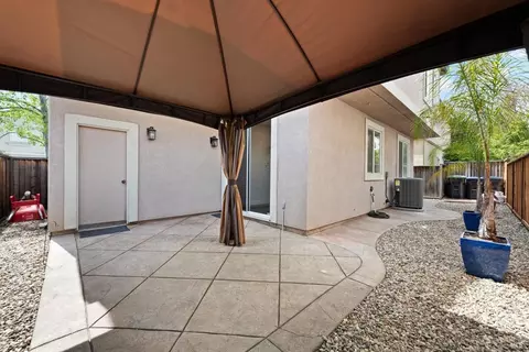 Exterior - 706 Marsh Pl, Fairfield, CA 94533 photo 4 of 16