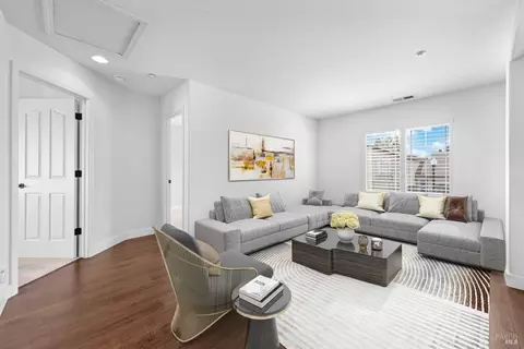 Living - 706 Marsh Pl, Fairfield, CA 94533 photo 6 of 6