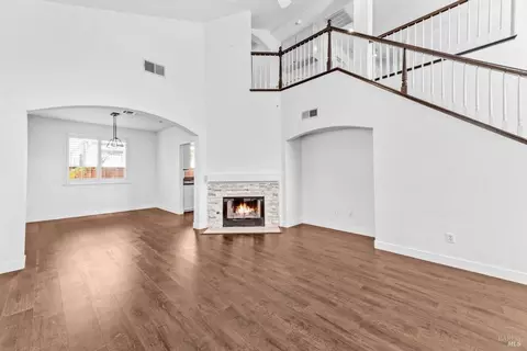 Living - 706 Marsh Pl, Fairfield, CA 94533 photo 1 of 6