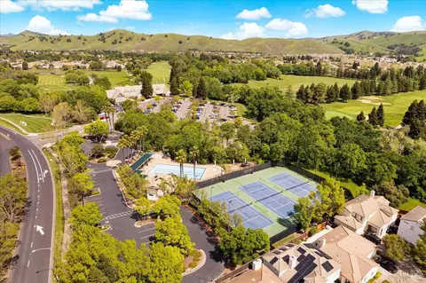 View/Area - 706 Marsh Pl, Fairfield, CA 94533 photo 10 of 11