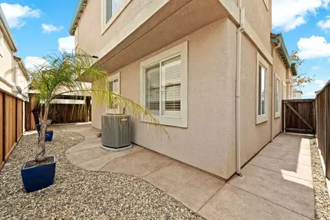 Exterior - 706 Marsh Pl, Fairfield, CA 94533 photo 8 of 16