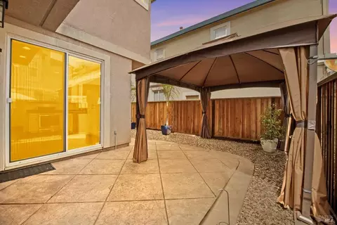 Exterior - 706 Marsh Pl, Fairfield, CA 94533 photo 13 of 16