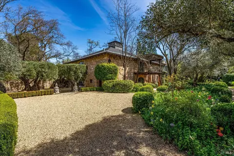 1095 Lodi Ln, Saint Helena, CA 94574