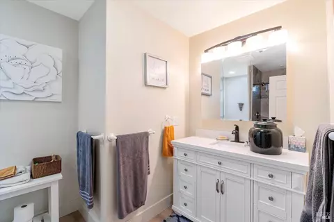 Bath - 203 Donald St, Graton, CA 95444 photo 1 of 4