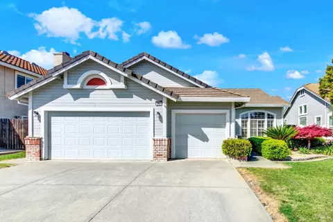 360 Sussex Cir, Vacaville, CA 95687