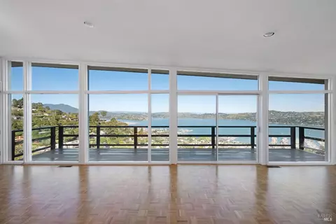 Living - 192 Spencer Ave, Sausalito, CA 94965 photo 2 of 10