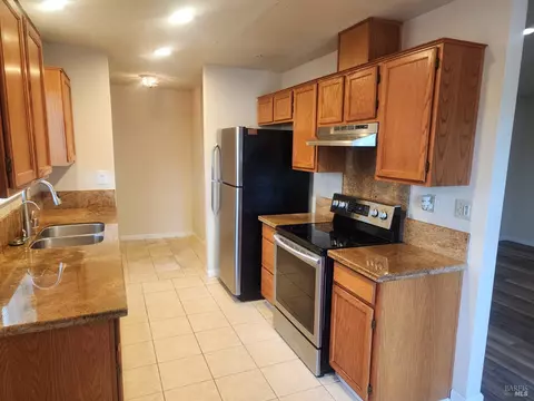 Kitchen - 245 Sandy Beach Rd, Vallejo, CA 94590 photo 2 of 2