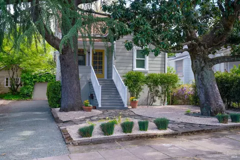 1335 Madrona Ave, Saint Helena, CA 94574