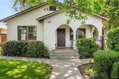 31 Ward St, Healdsburg, CA 95448