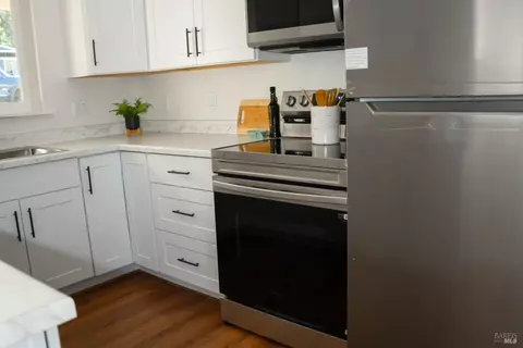 Kitchen - 1206 Magnolia St, Willits, CA 95490 photo 2 of 4