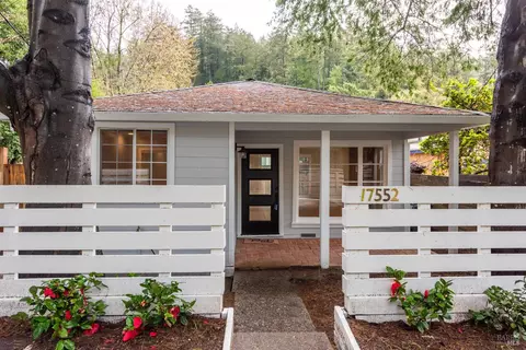 17552 River Ln, Guerneville, CA 95446