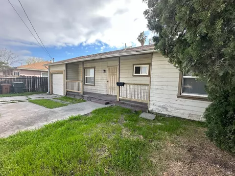 1137 L St, Antioch, CA 94509