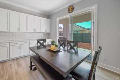 Dining - 779 Hydrangea Dr, Vacaville, CA 95687 photo 2 of 2