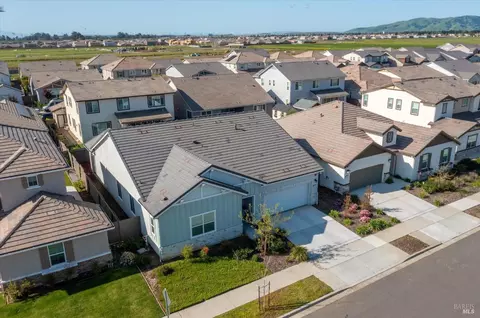 View/Area - 779 Hydrangea Dr, Vacaville, CA 95687 photo 6 of 11