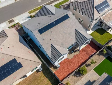 View/Area - 779 Hydrangea Dr, Vacaville, CA 95687 photo 2 of 11