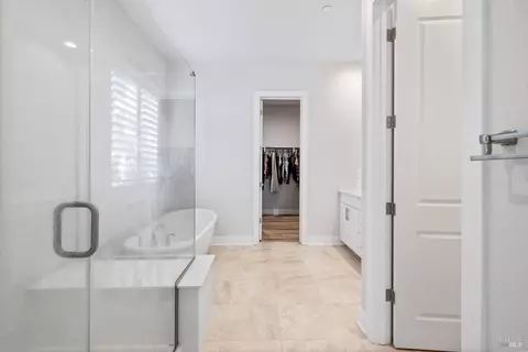 Entry Way - 779 Hydrangea Dr, Vacaville, CA 95687 photo 15 of 16