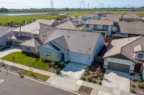 View/Area - 779 Hydrangea Dr, Vacaville, CA 95687 photo 5 of 11