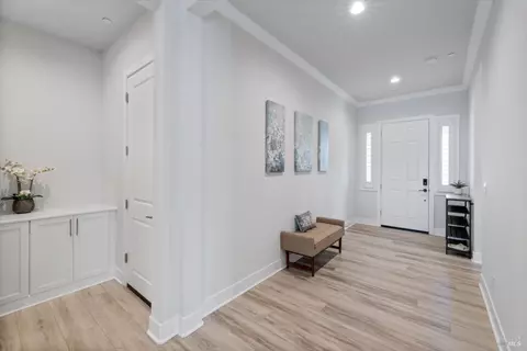Entry Way - 779 Hydrangea Dr, Vacaville, CA 95687 photo 4 of 16