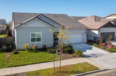 Exterior - 779 Hydrangea Dr, Vacaville, CA 95687 photo 15 of 19