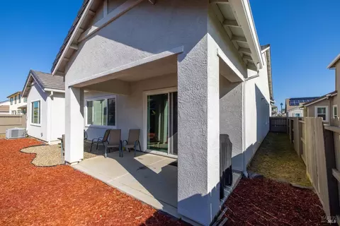 Exterior - 779 Hydrangea Dr, Vacaville, CA 95687 photo 8 of 19