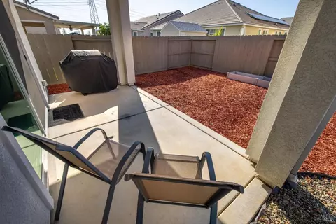 Exterior - 779 Hydrangea Dr, Vacaville, CA 95687 photo 12 of 19