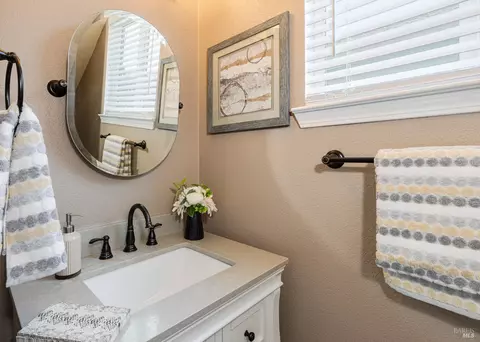 8064 Leno Dr, Windsor, CA 95492 photo 14