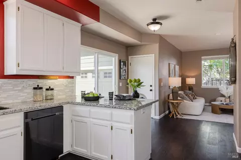 8064 Leno Dr, Windsor, CA 95492 photo 11