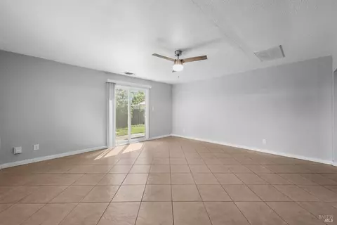 Living - 325 Grape St, Vacaville, CA 95688 photo 8 of 11