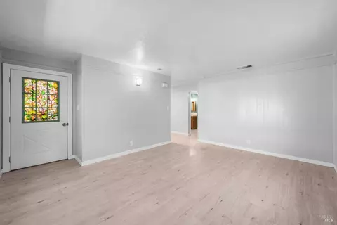 Living - 325 Grape St, Vacaville, CA 95688 photo 2 of 11
