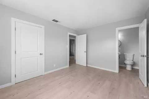 Entry Way - 325 Grape St, Vacaville, CA 95688 photo 1 of 1