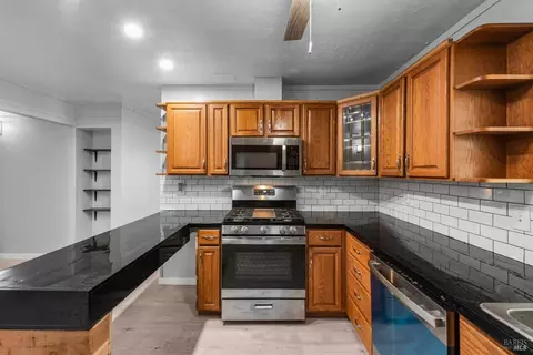 Kitchen - 325 Grape St, Vacaville, CA 95688 photo 6 of 8
