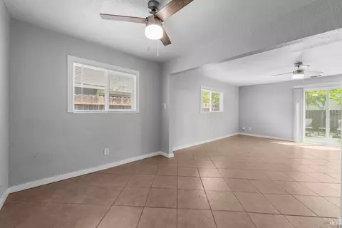 Living - 325 Grape St, Vacaville, CA 95688 photo 6 of 11