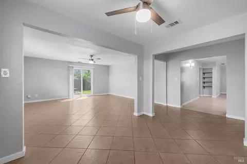 Living - 325 Grape St, Vacaville, CA 95688 photo 7 of 11
