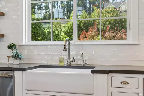 Kitchen - 9123 Red Hill Ct, Cotati, CA 94931 photo 12 of 18