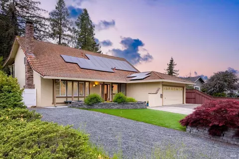 5747 Davis Cir, Rohnert Park, CA 94928