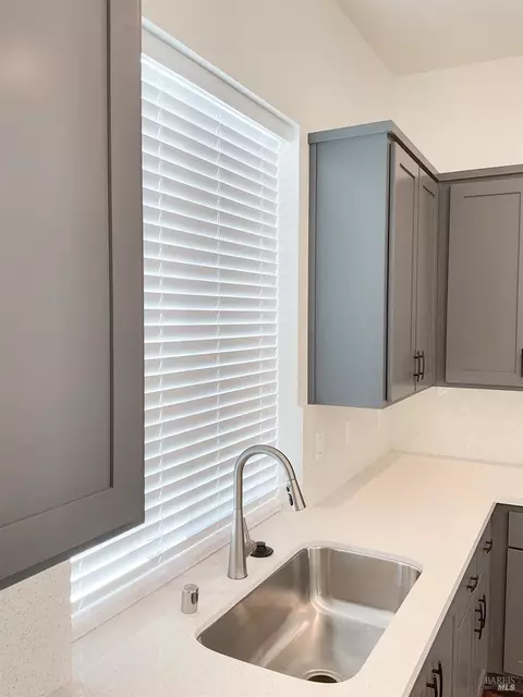 Kitchen - 1312 Calabazas Dr, Windsor, CA 95492 photo 4 of 5