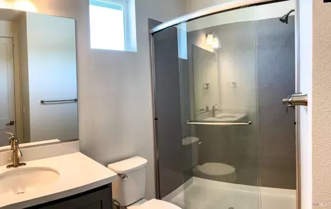 Bath - 1312 Calabazas Dr, Windsor, CA 95492 photo 2 of 8