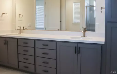 Bath - 1312 Calabazas Dr, Windsor, CA 95492 photo 6 of 8