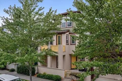 4346 Streamside Dr, Santa Rosa, CA 95409