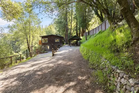 74 Bosque Ave, Fairfax, CA 94930